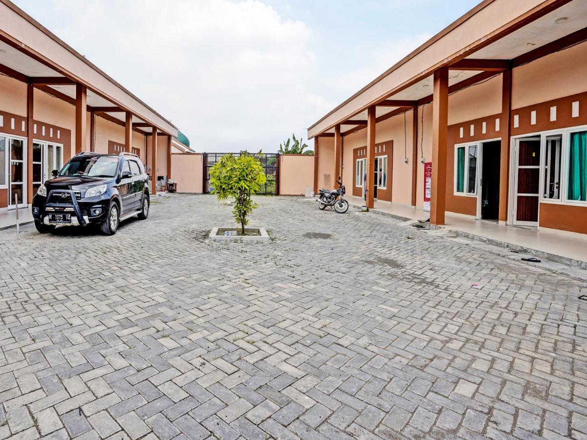Oyo 92006 Kost Sejahtera Syariah Sidoarjo Exterior foto