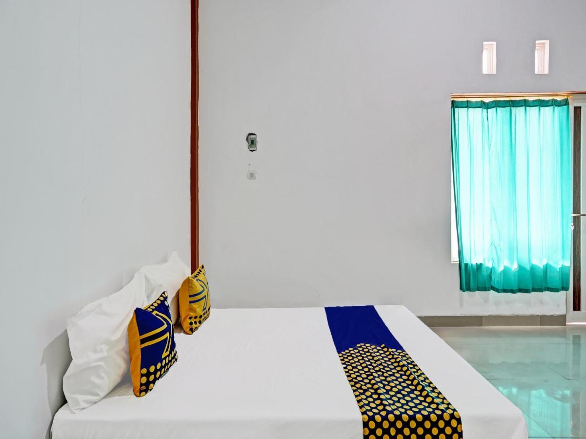 Oyo 92006 Kost Sejahtera Syariah Sidoarjo Exterior foto
